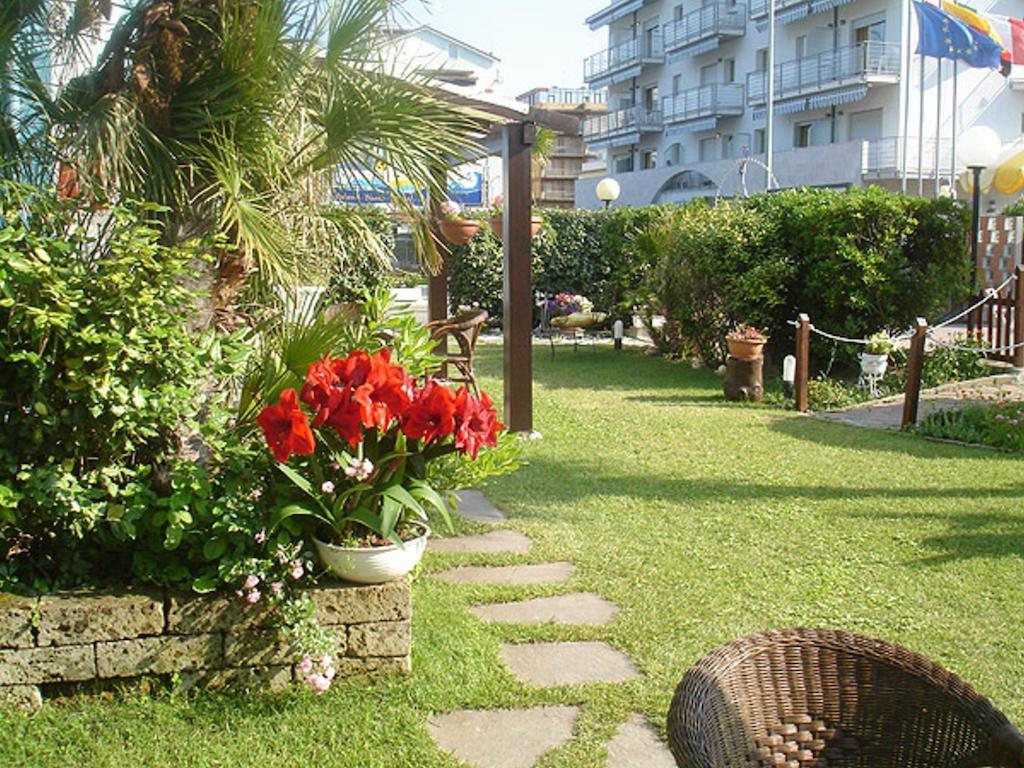 Hotel Primavera Sul Mare Lido Di Savio Exterior foto