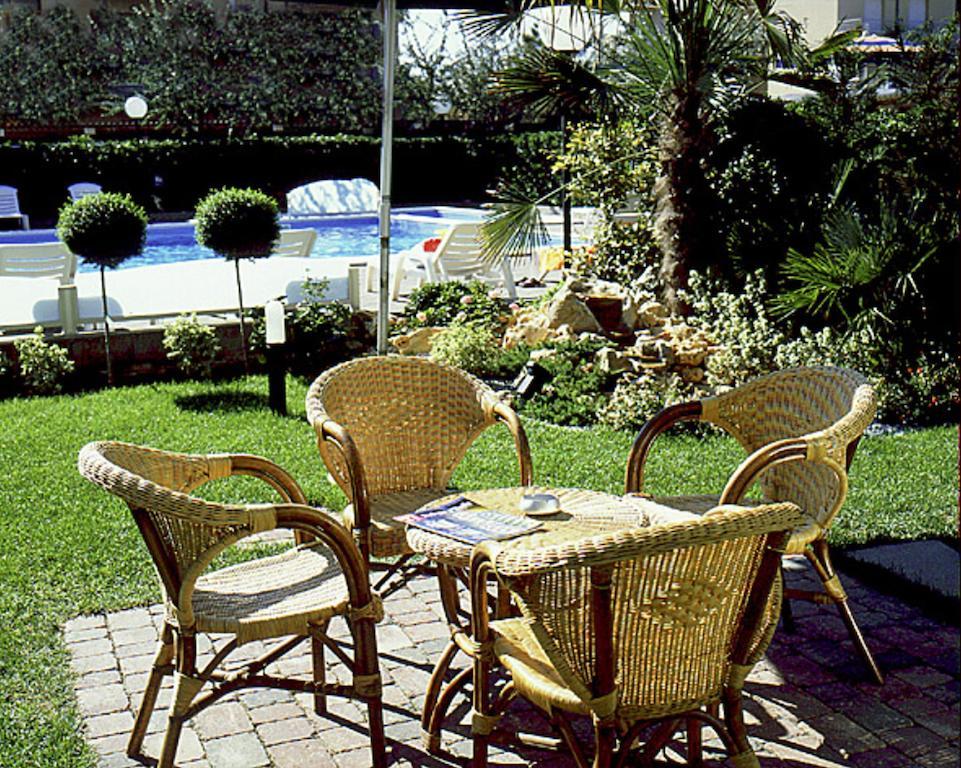 Hotel Primavera Sul Mare Lido Di Savio Exterior foto